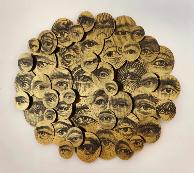 Reflections in a golden eye - Carlos Aires.png
