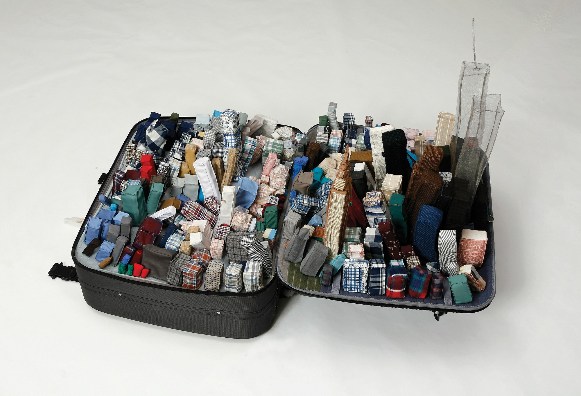 YIu Xiuzhen, Portable City New York, 2003.jpeg