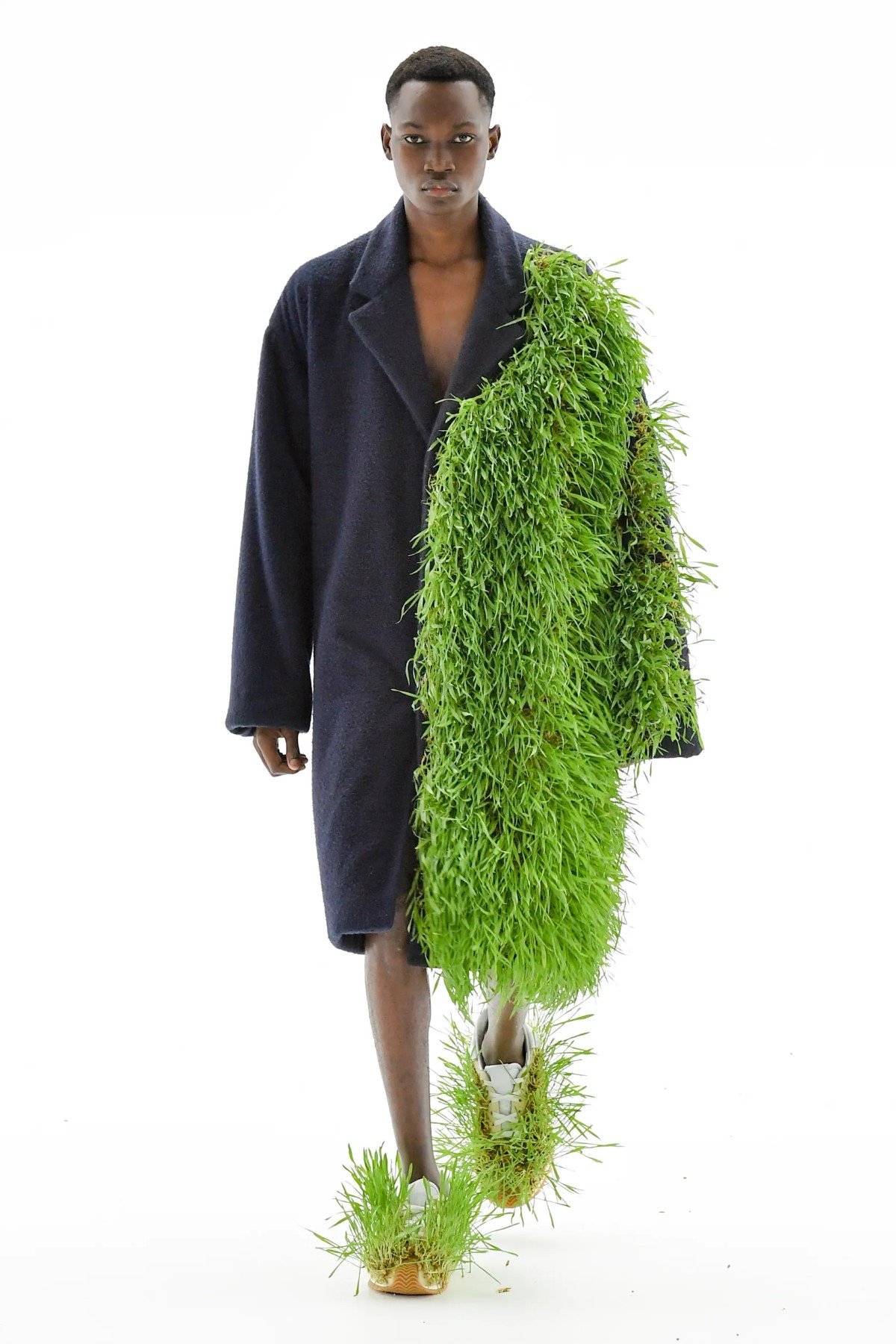 Living_Plants_Loewe+SS23+10.jpeg